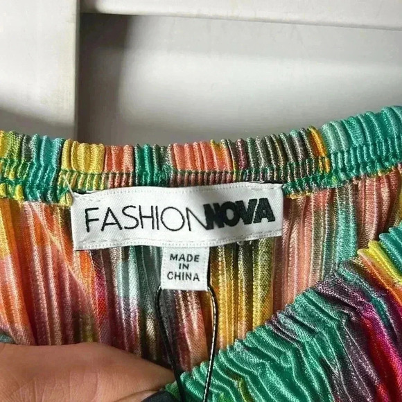 Fashion Nova Yesenia Plisse Strapless Flounce Stretch Romper Size 1X NWT - Picture 8 of 14